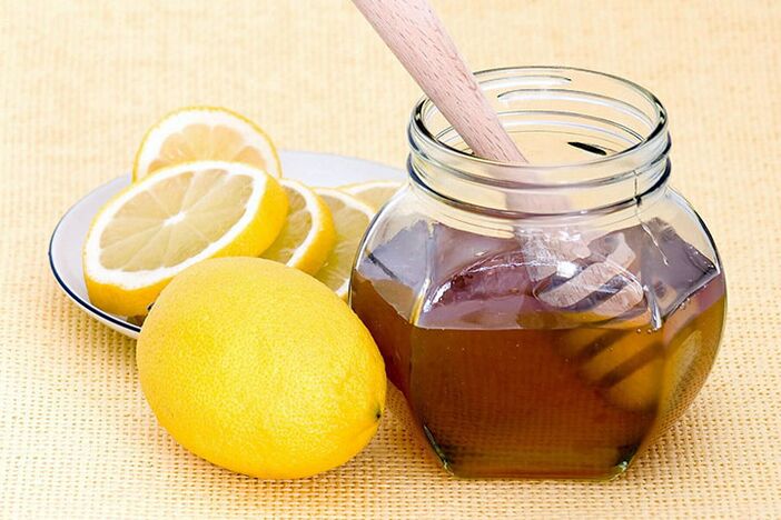 Lemon and honey are ingredients for a mask that perfectly whitens and tightens the skin of the face